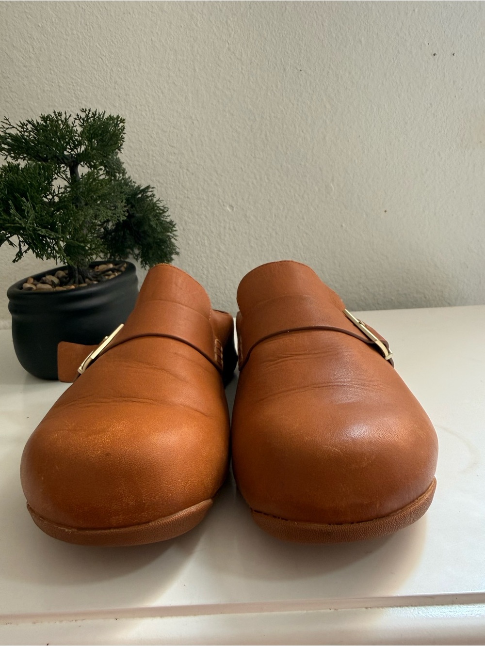 Fitflop Cognac Leather Slip-On Mule with Buckle  women size 8.5 - Picture 2 of 9